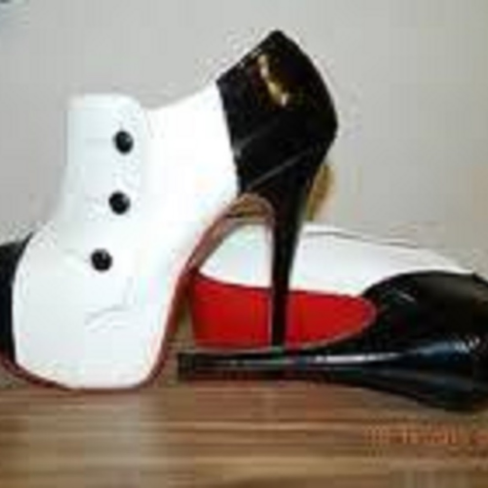 Bordello Boots Size 8 New